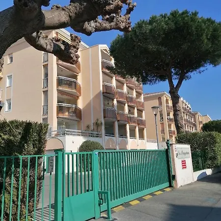 Le Cosy, Proche Plage, Base Nature, A Pied Frejus